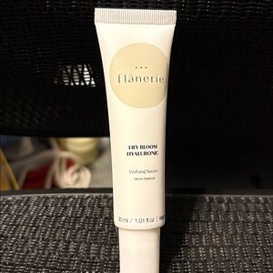 Flanerie Lily Bloom Hyaluronic Serum